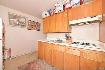 8900 170th Street #6M, Jamaica, NY 11432 - Photo 9