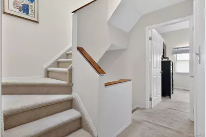 32 Stratford Green, Farmingdale, NY 11735 - Photo 33