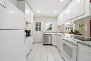 1217 Ellis St, Holbrook, NY 11741 - Photo 9