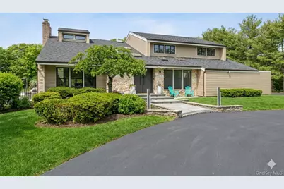 45 Carriage Court, Muttontown, NY 11791 - Photo 1