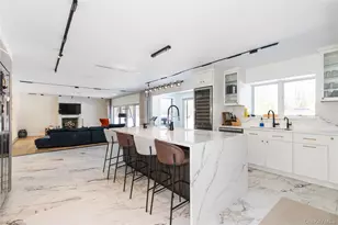 45 Carriage Ct, Muttontown, NY 11791 - Photo 19