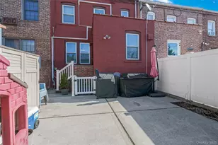 64-72 84th Pl, Middle Village, NY 11379 - Photo 23