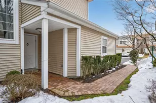 66 Sagamore Dr, Plainview, NY 11803 - Photo 3