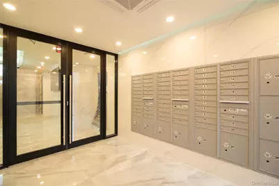 42-18 147th Street #2i, Flushing, NY 11355 - Photo 3