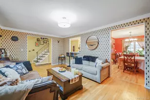 18 Enfield Ln, Kings Park, NY 11754 - Photo 7