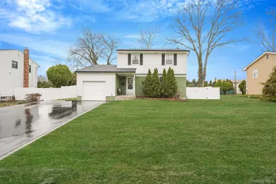 18 Enfield Lane, Kings Park, NY 11754 - Photo 1