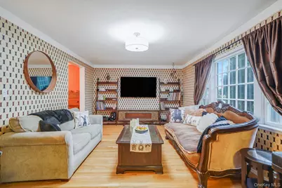 18 Enfield Lane, Kings Park, NY 11754 - Photo 5