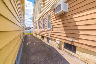 89-10 218th Pl, Queens Village, NY 11427 - Photo 33