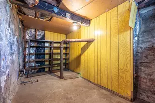 89-10 218th Pl, Queens Village, NY 11427 - Photo 31