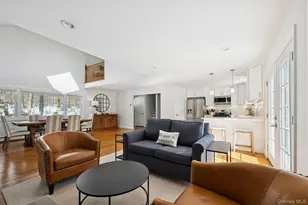 4 Stuart Ct, Hampton Bays, NY 11946 - Photo 5