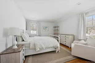 4 Stuart Ct, Hampton Bays, NY 11946 - Photo 15