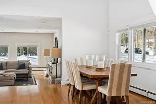 4 Stuart Ct, Hampton Bays, NY 11946 - Photo 7