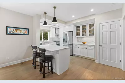 428 Chestnut Avenue, Mamaroneck, NY 10543 - Photo 11