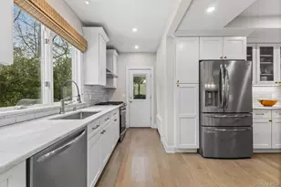 428 Chestnut Ave, Mamaroneck, NY 10543 - Photo 15