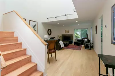 118 Stone Bridge Square #118, Chappaqua, NY 10514 - Photo 7