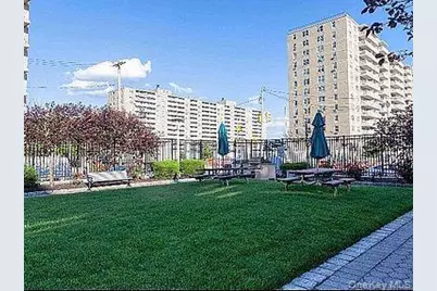 7914 Rockaway Beach Boulevard #2R, Rockaway Beach, NY 11693 - Photo 19