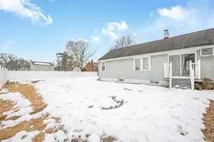 6 Dean St, Farmingdale, NY 11735 - Photo 15