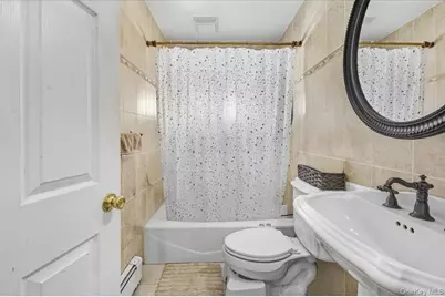 7 Constable Lane, Levittown, NY 11756 - Photo 13