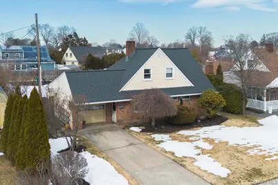 7 Constable Lane, Levittown, NY 11756 - Photo 3