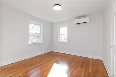 25105 51st Avenue, Little Neck, NY 11362 - Photo 15