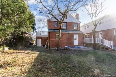 25105 51st Avenue, Little Neck, NY 11362 - Photo 23