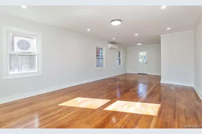 25105 51st Avenue, Little Neck, NY 11362 - Photo 5