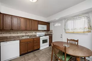 120-31 Francis Lewis Blvd, Cambria Heights, NY 11411 - Photo 15