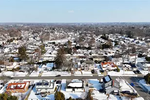 24 Elderberry Rd, Syosset, NY 11791 - Photo 45