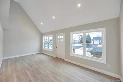 52 Halycon Road, Lindenhurst, NY 11757 - Photo 3