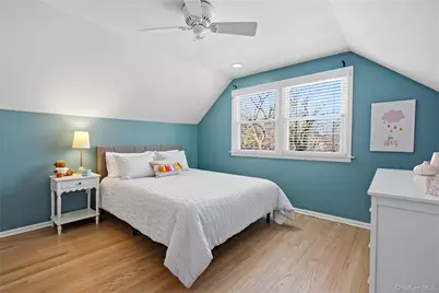 294 Murray Avenue, Larchmont, NY 10538 - Photo 15