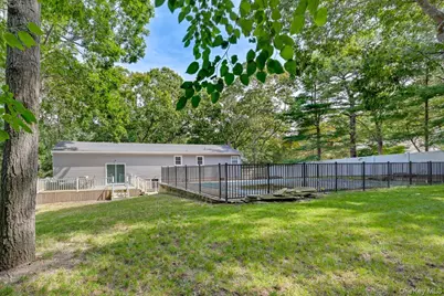 2 Fairview Road, Hampton Bays, NY 11946 - Photo 15