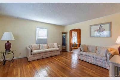 8610 250th Street, Bellerose, NY 11426 - Photo 7