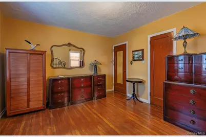 8610 250th Street, Bellerose, NY 11426 - Photo 19