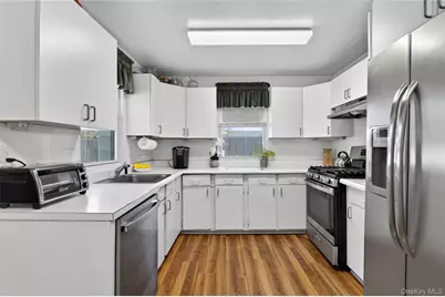 6 Wellington Road, Greenvale, NY 11548 - Photo 9