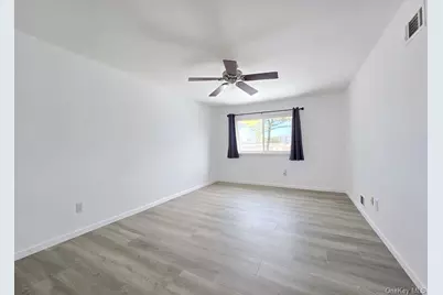 277 Storm Drive, Holtsville, NY 11742 - Photo 9