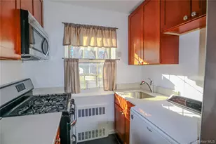 211-07 73 Ave, Bayside, NY 11364 - Photo 9