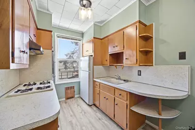 7861 75th Street, Glendale, NY 11385 - Photo 13