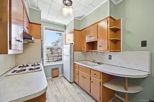 78-61 75th St, Glendale, NY 11385 - Photo 13