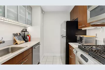 217 E 96th Street #25C, New York, NY 10128 - Photo 3