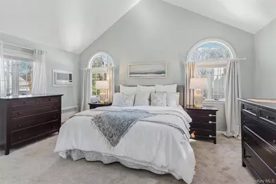 87 Wyatt Road, Garden City, NY 11530 - Photo 15