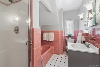 87 Wyatt Road, Garden City, NY 11530 - Photo 23