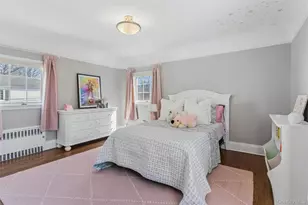 87 Wyatt Rd, Garden City, NY 11530 - Photo 19