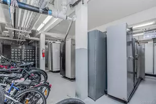 1874 Pelham Pkwy S, Bronx, NY 10461 - Photo 15