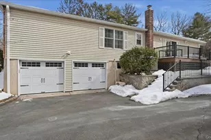 16 Daniel Ln, Dix Hills, NY 11746 - Photo 5