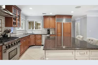 16 Daniel Lane, Dix Hills, NY 11746 - Photo 15