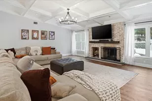 16 Daniel Ln, Dix Hills, NY 11746 - Photo 7