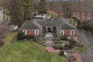 16 Daniel Ln, Dix Hills, NY 11746 - Photo 49