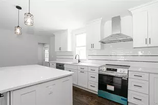 7 Amherst Pl, Massapequa, NY 11758 - Photo 13