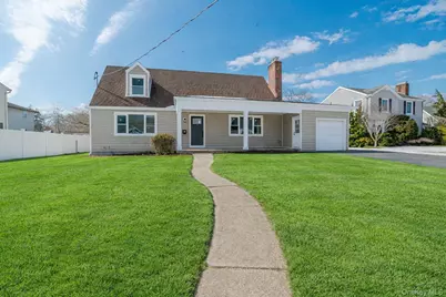 7 Amherst Place, Massapequa, NY 11758 - Photo 1
