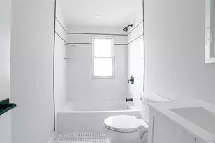 7 Amherst Pl, Massapequa, NY 11758 - Photo 11